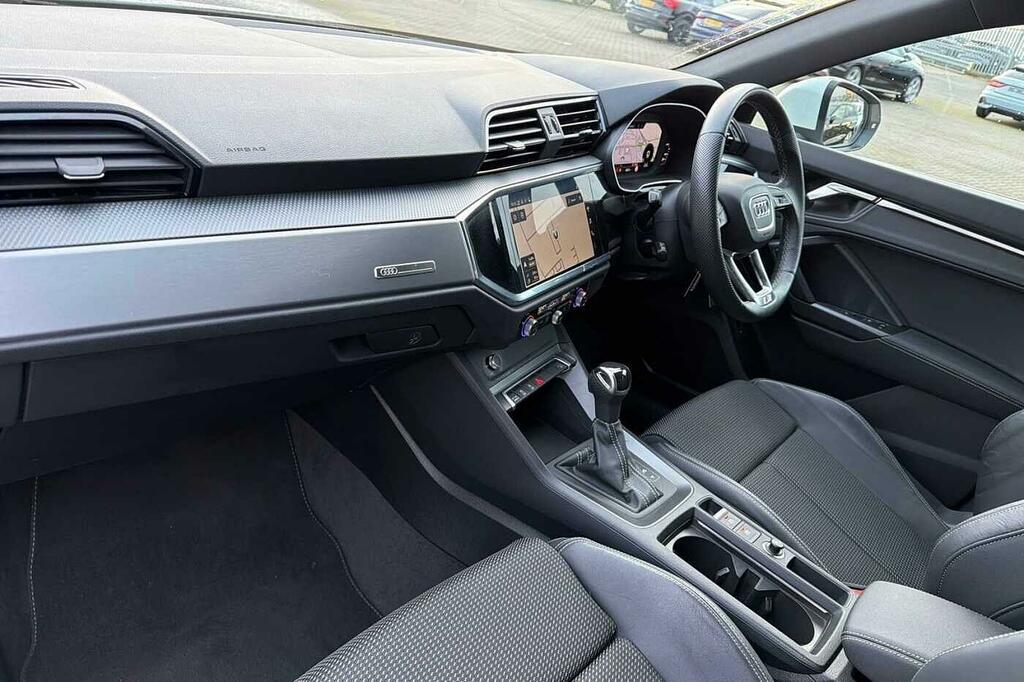 Audi Q3 S Line 35 Tfsi 150 Ps S Tronic SL23NLJ White #2