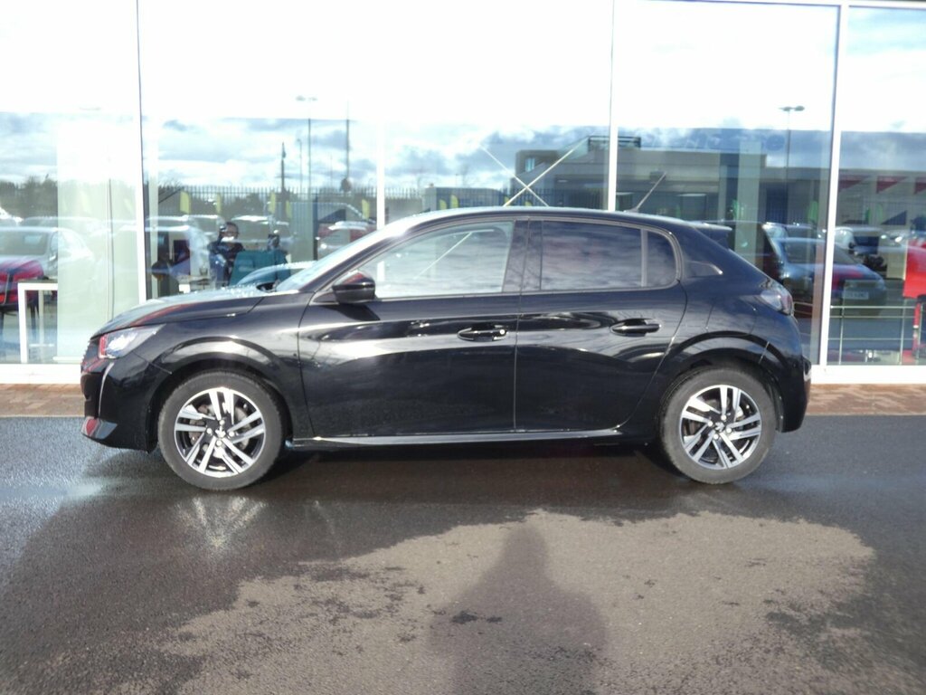 Peugeot 208 1.2 Puretech Allure Premium Euro 6 Ss ST22WNH Black #5