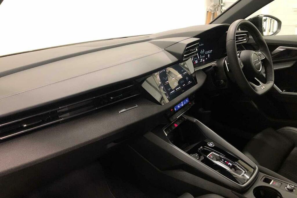 Audi A3 Black Edition 35 Tfsi 150 Ps S Tronic SM25KYB Yellow #2