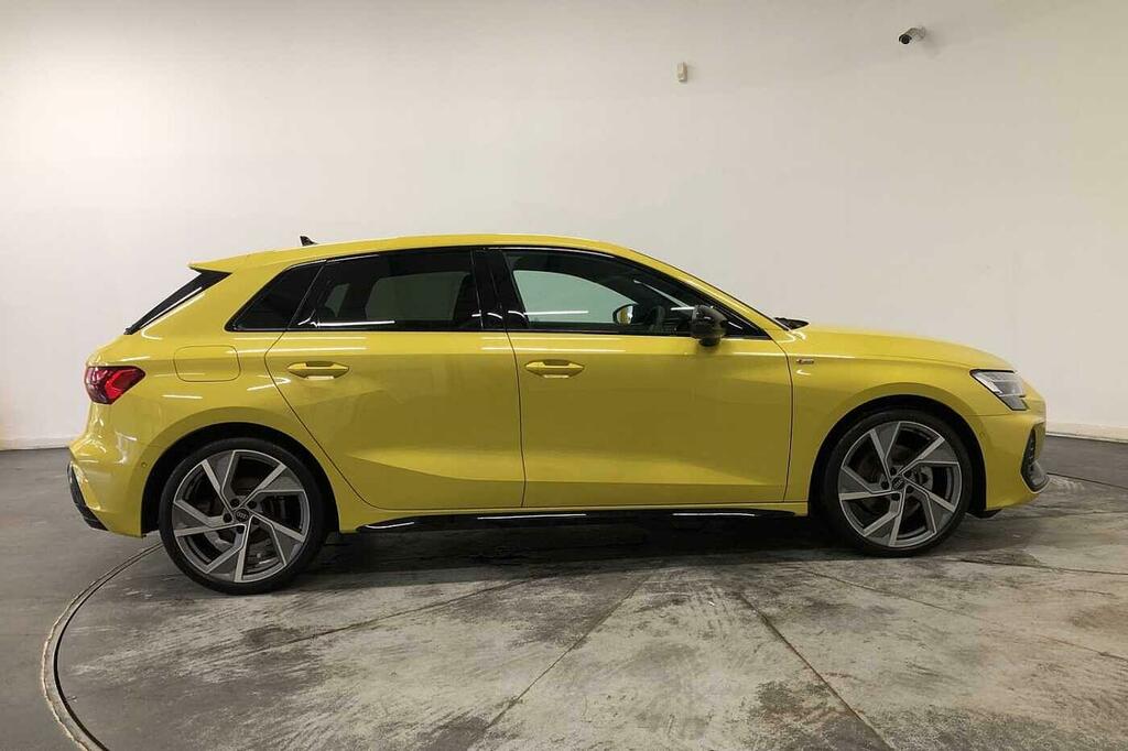 Audi A3 Black Edition 35 Tfsi 150 Ps S Tronic SM25KYB Yellow #4