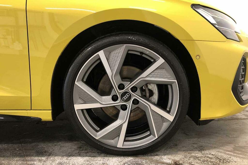 Audi A3 Black Edition 35 Tfsi 150 Ps S Tronic SM25KYB Yellow #5