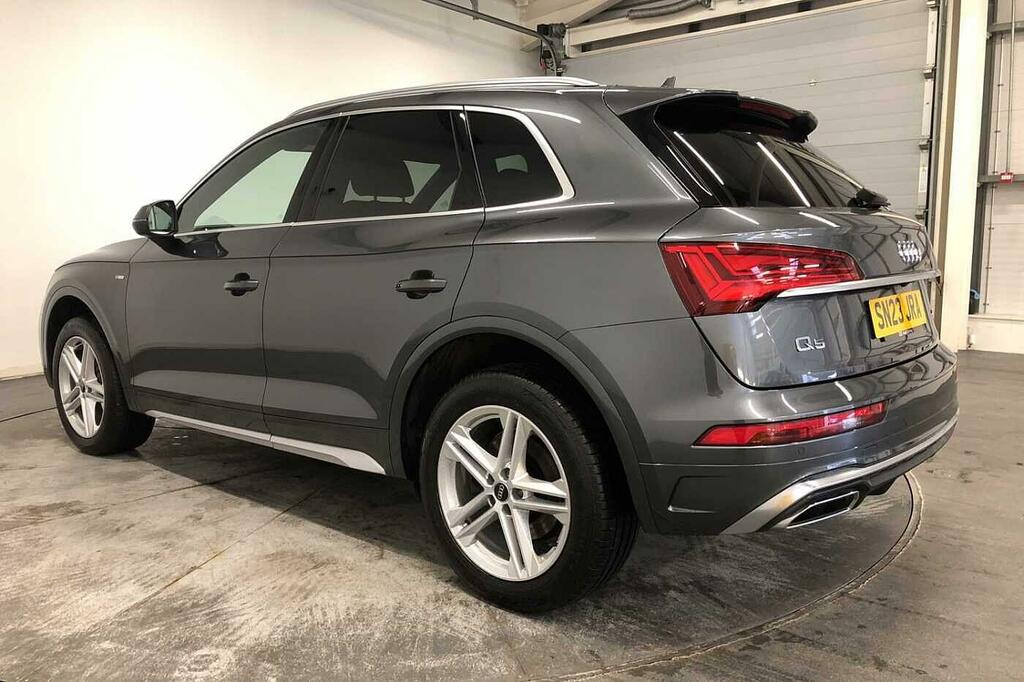 Audi Q5 S Line 40 Tdi Quattro 204 Ps S Tronic SN23JRA Grey #3