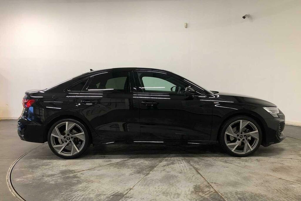 Audi A3 Black Edition 35 Tdi 150 Ps S Tronic SM25XFY Black #4