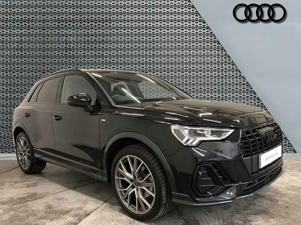 Audi Q3 Black Edition 35 Tfsi 150 Ps S Tronic Black