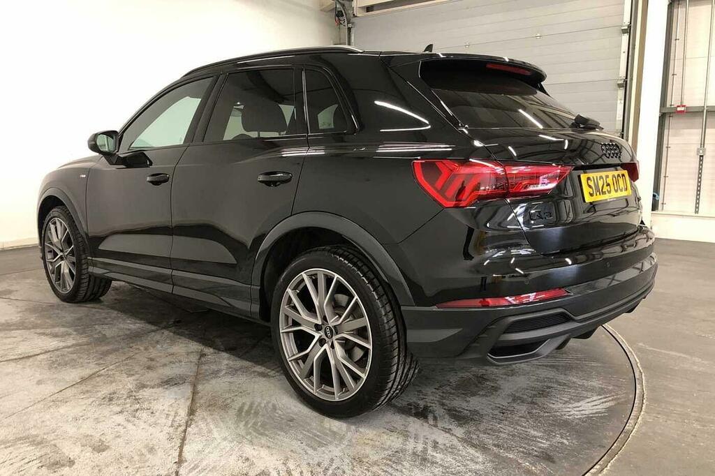 Audi Q3 Black Edition 35 Tfsi 150 Ps S Tronic SM25OCD Black #3