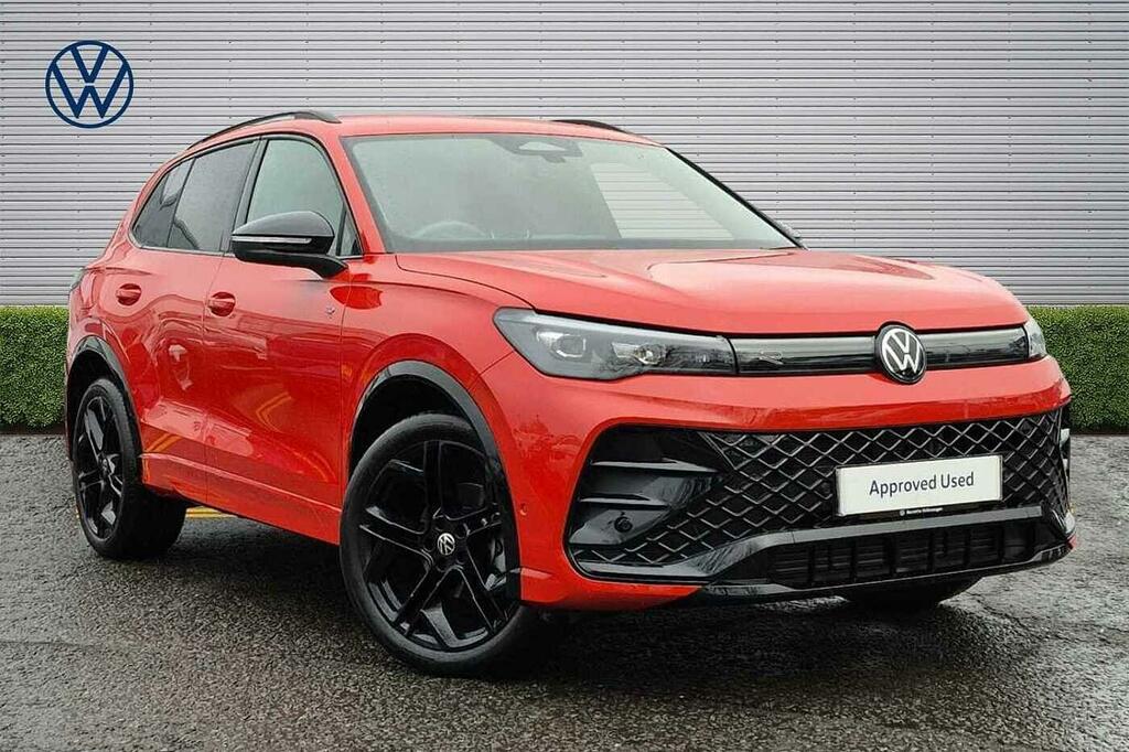Volkswagen Tiguan R-line 1.5 Etsi 150 Ps 7-Speed Dsg Red