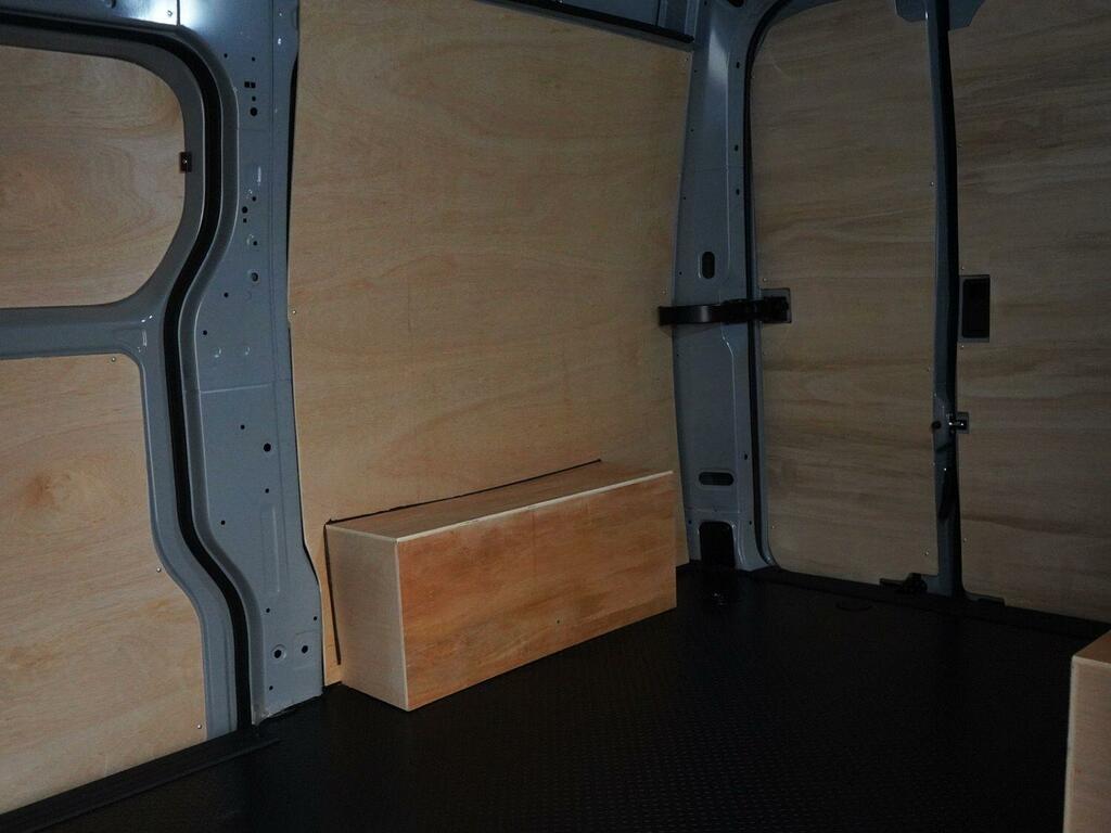 Maxus eDeliver 5 64Kwh Panel Van 6Dr L1 163 Ps White #25