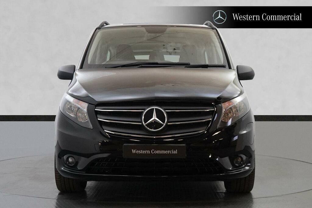 Mercedes-Benz eVito 100Kwh Premium Tourer Double Cab Black #2