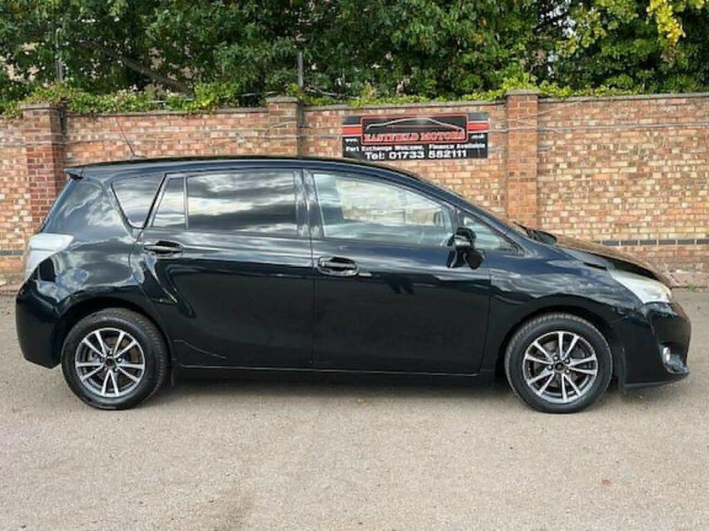 Toyota Verso Mpv 2.0 D-4d Icon Euro 5 201363 Black #2