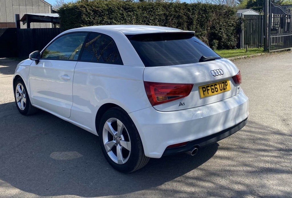 Audi A1 Sport Tdi PF66UZP White #2