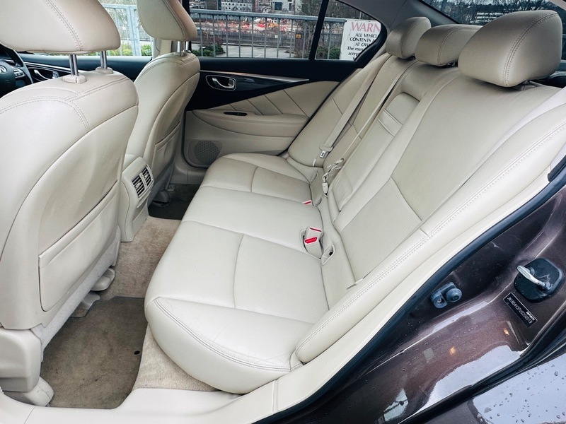 Infiniti Q50 Saloon Brown #36