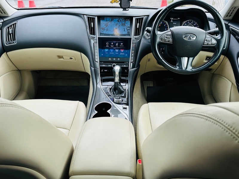 Infiniti Q50 Saloon Brown #13