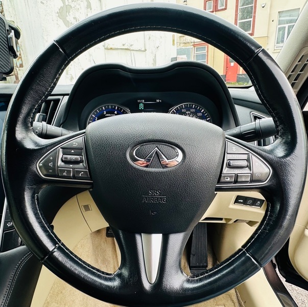 Infiniti Q50 Saloon Brown #32