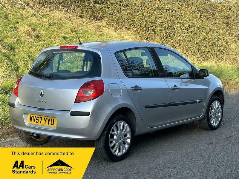 Renault Clio 1.5 Dci Dynamique Silver #2