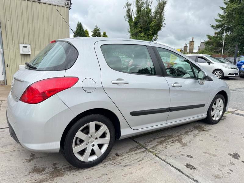 Peugeot 308 1.6 Hdi Sr Euro 5 - 2013 13 BU13NHO Silver #4