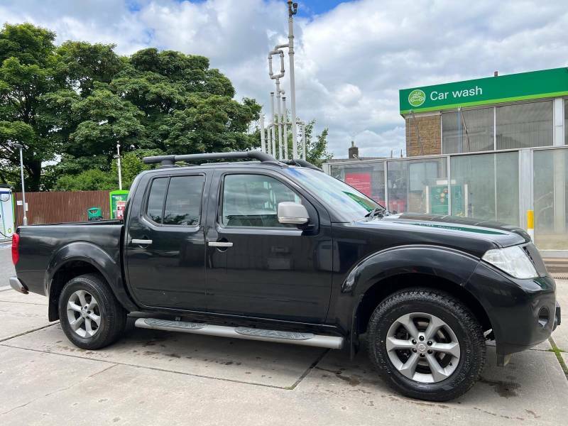 Nissan Navara 2.5 Dci Platinum 4Wd Euro 5 - 2013 13 Black #2