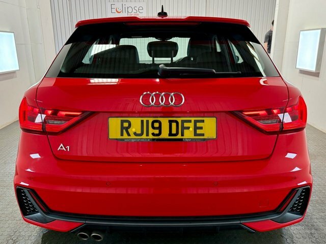 Audi A1 2019 2.0 Tfsi 40 S Line Competition Sportback Red #5