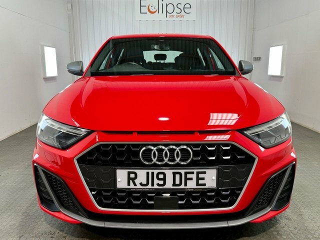 Audi A1 2019 2.0 Tfsi 40 S Line Competition Sportback Red #2
