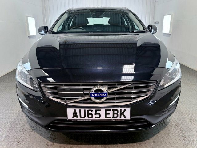 Volvo V60 2015 1.6 T4 Se Lux Estate Powershift Eu Black #2
