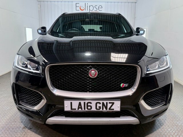 Jaguar F-Pace 2016 3.0 D300 V6 S Suv Awd Euro 6 LA16GNZ Black #2