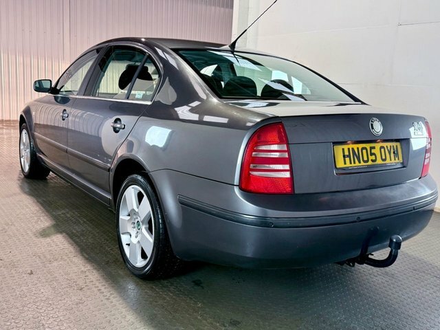 Skoda Superb Diesel Grey #4