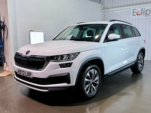Skoda Kodiaq 2023 1.5 Tsi Act Se Drive Suv Dsg Euro HD72LKP White #3