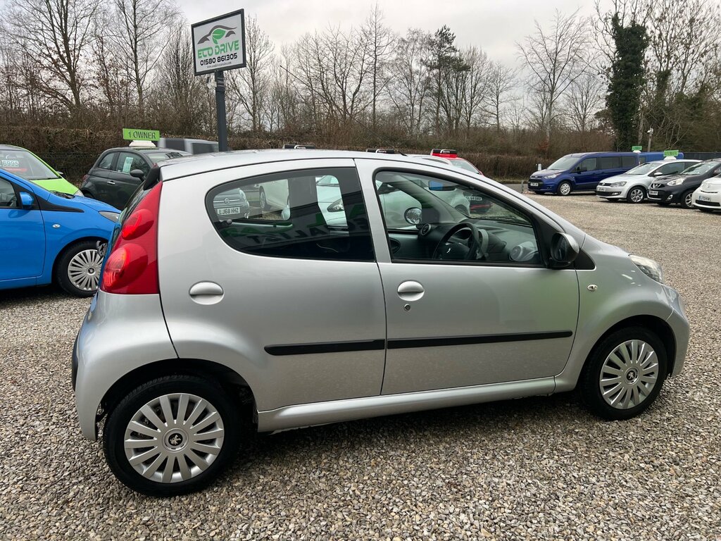 Peugeot 107 1.0 12V Urban Hatchback Euro 4 Silver #5