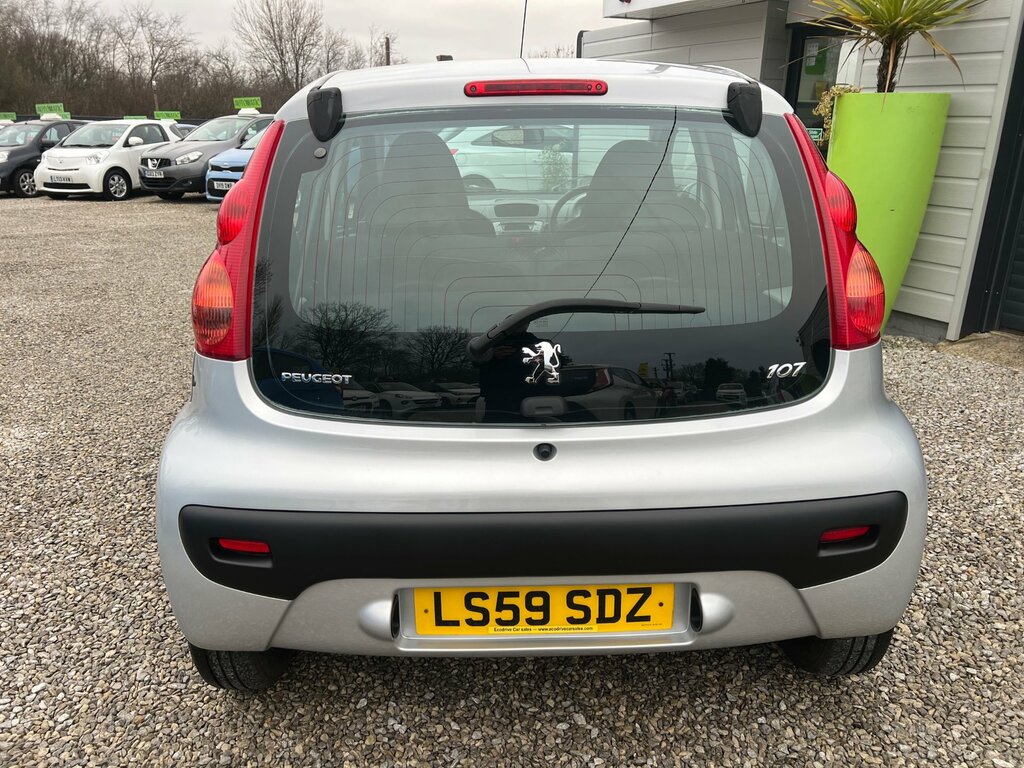 Peugeot 107 1.0 12V Urban Hatchback Euro 4 Silver #3