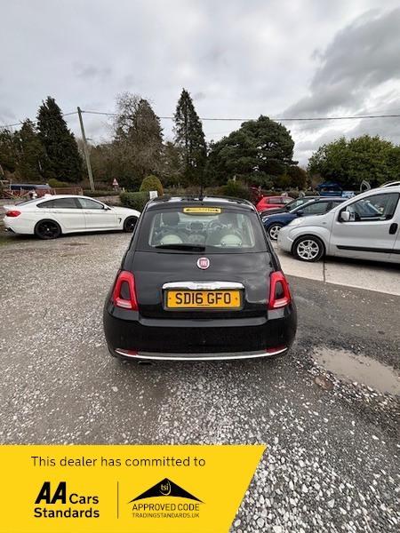 Fiat 500 Lounge- Edition Pan Roof Black