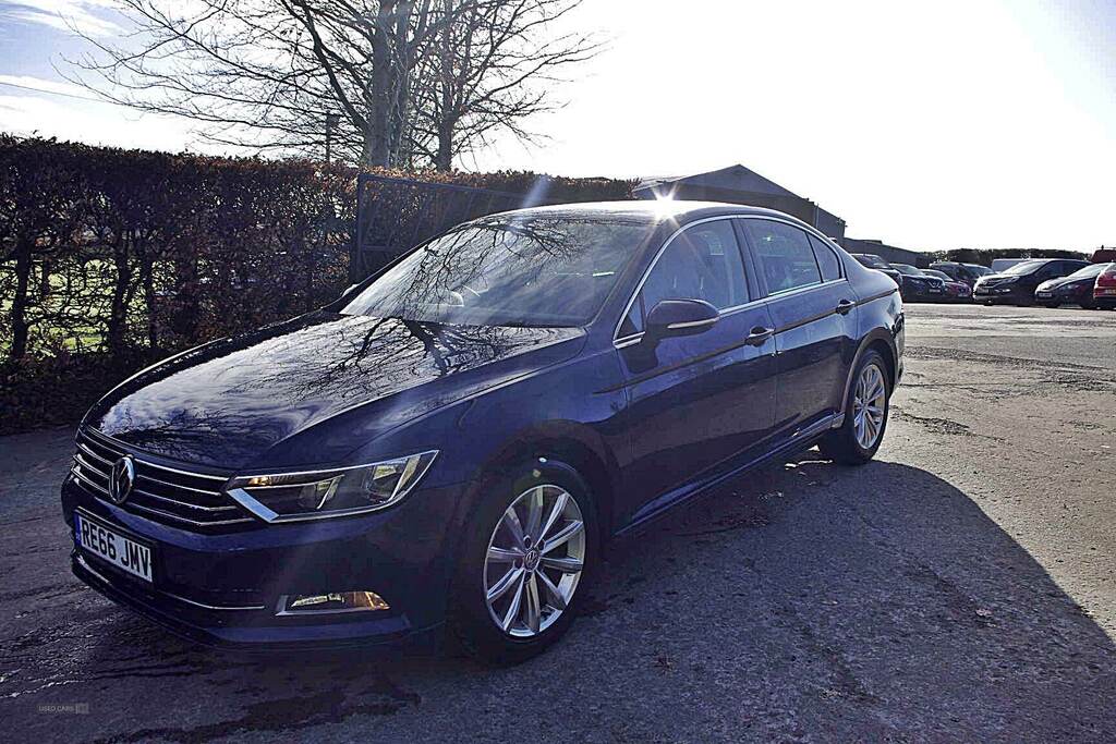 Volkswagen Passat 2.0 Tdi Se Business RE66JMV Blue #3