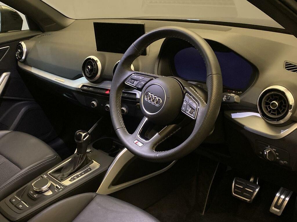 Audi Q2 1.5 Tfsi 35 S Line S Tronic Nq Grey #4