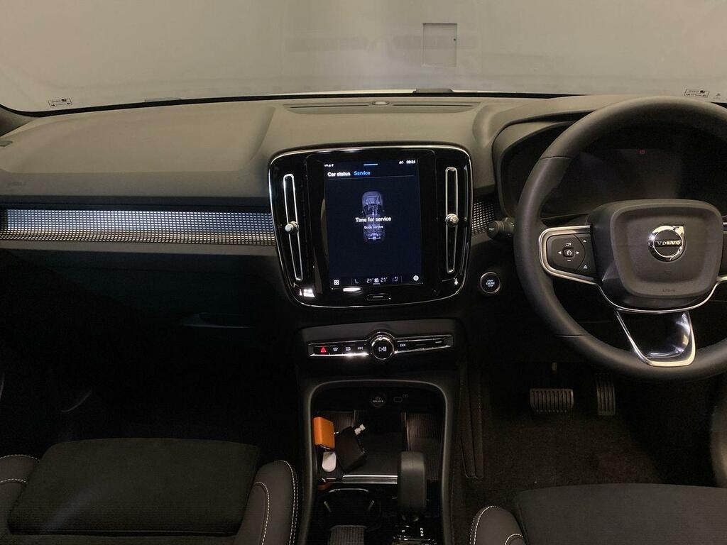 Volvo XC40 2.0 B3p Mhev Plus Dark Nq ML58MML White #5
