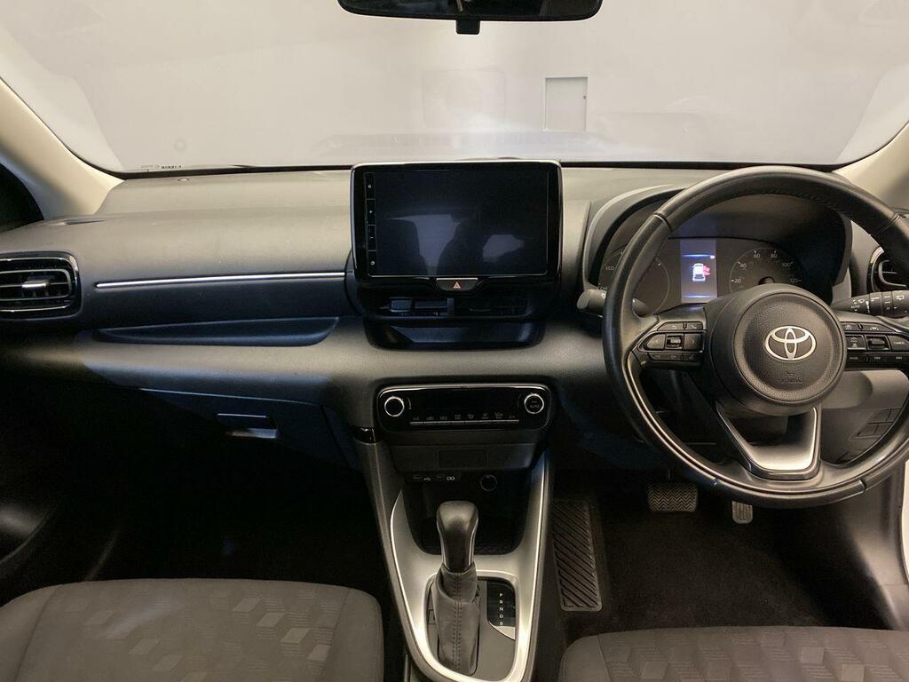 Toyota Yaris 1.5 Vvt-h Icon Nq PE74ZPT White #5