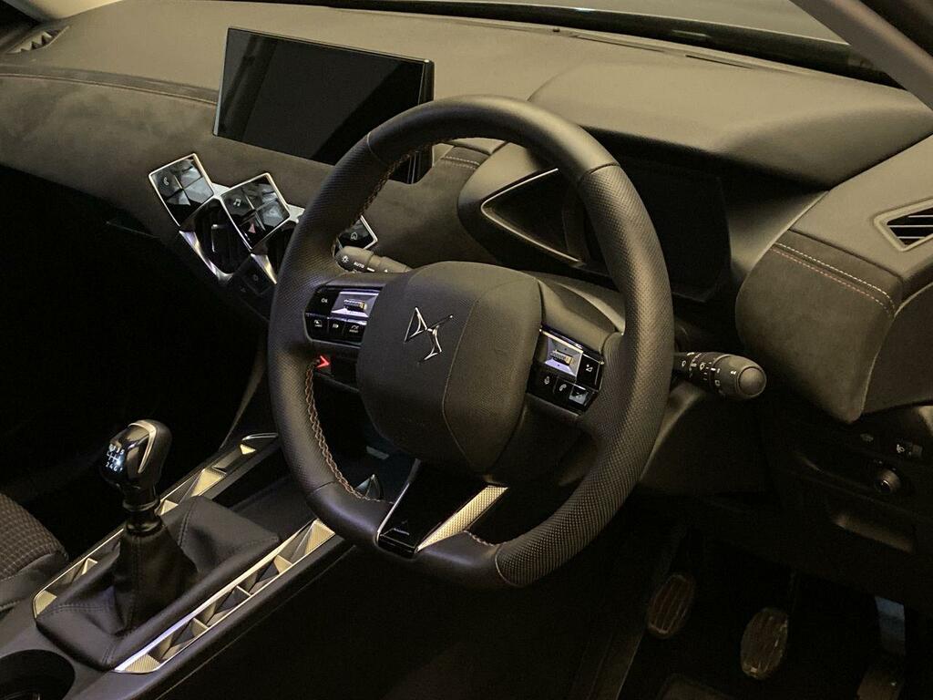 DS DS 3 1.2 Puretech 100 Bhp Performance Line Vq  #4