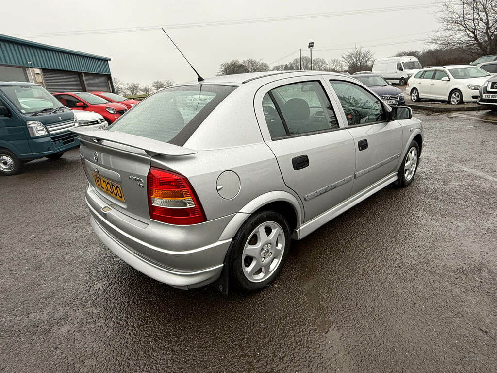 Vauxhall Astra Club Automatic Green #8