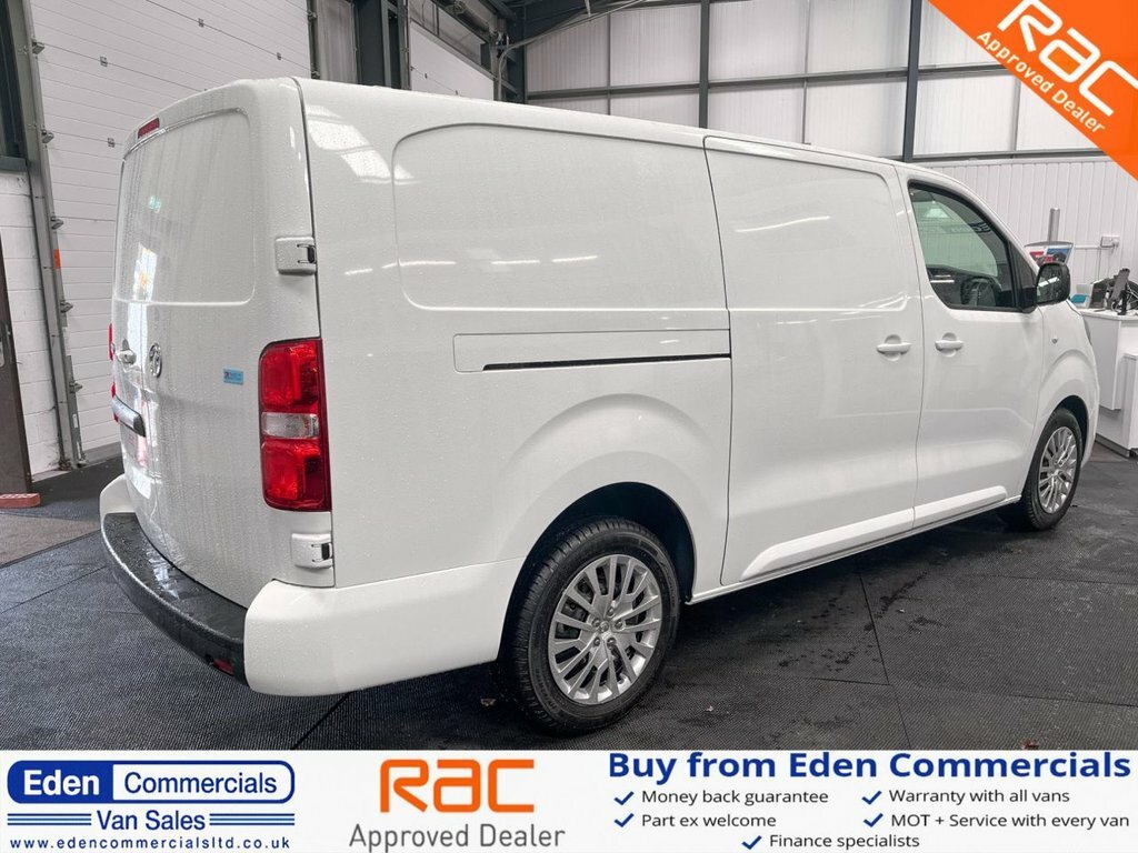 Vauxhall Vivaro 2L L2h1 F3100 Pro White #3