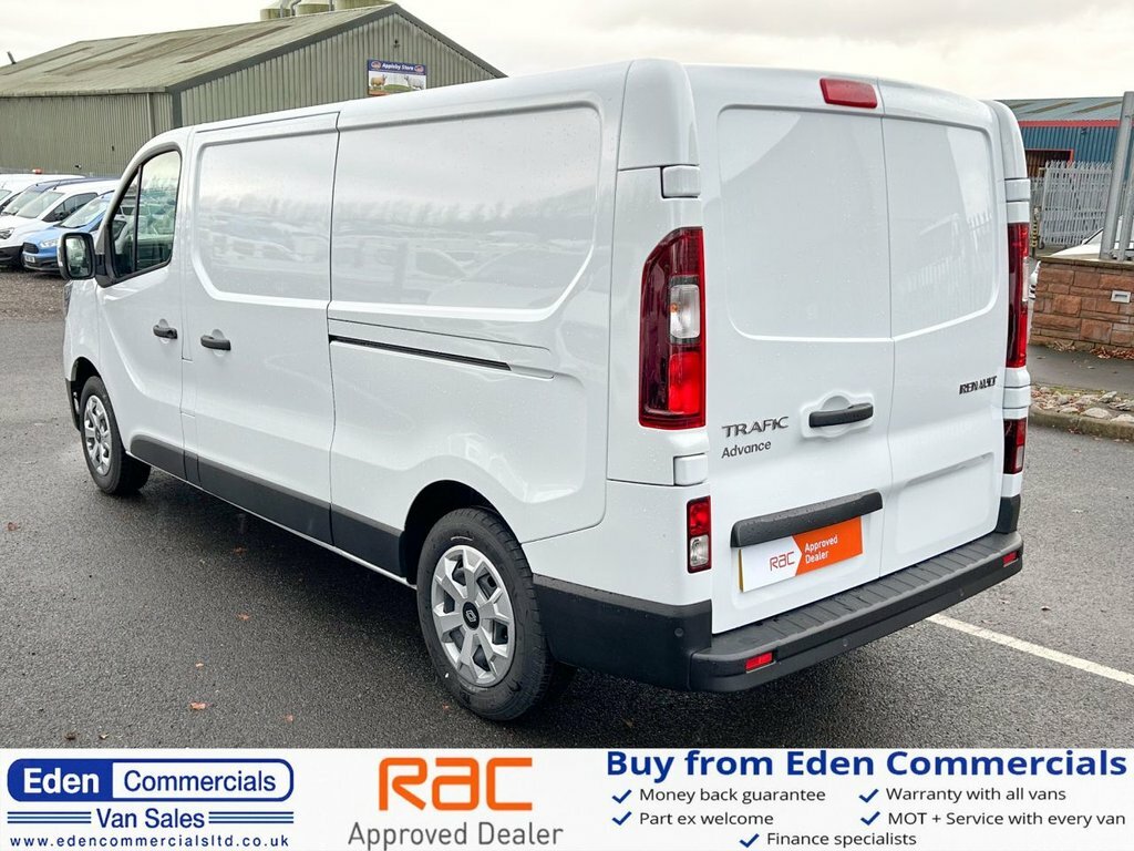 Renault Trafic 2L Advance MW74UGD White #6