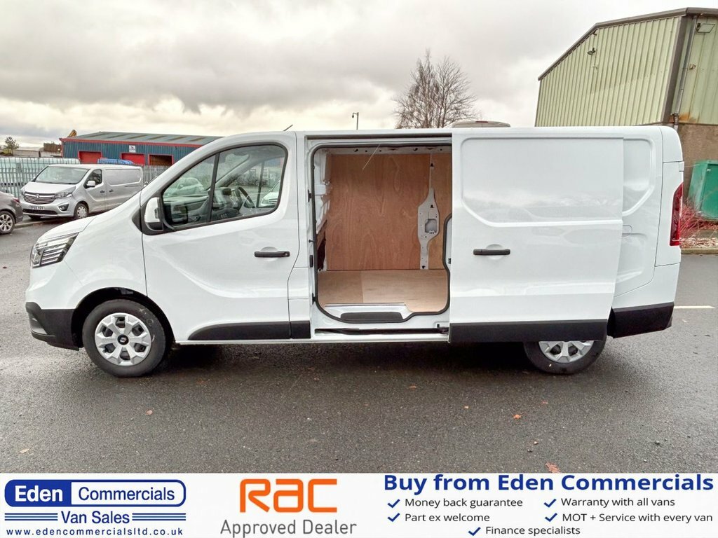Renault Trafic 2L Advance MW74UGD White #4