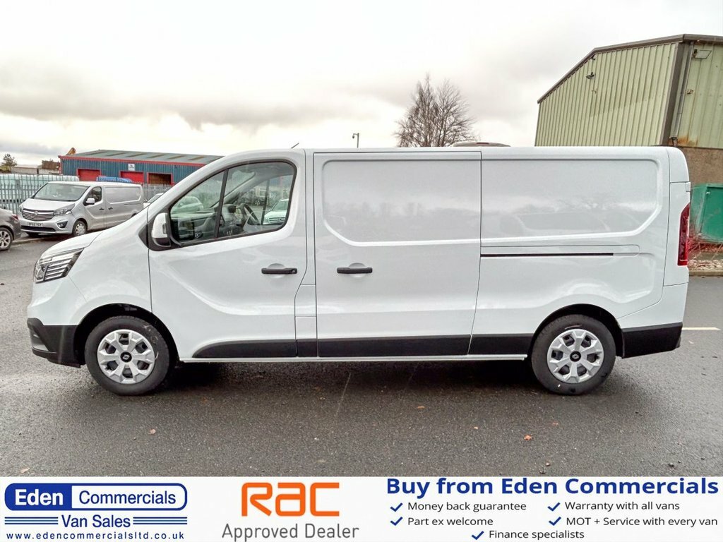 Renault Trafic 2L Advance MW74UGD White #2