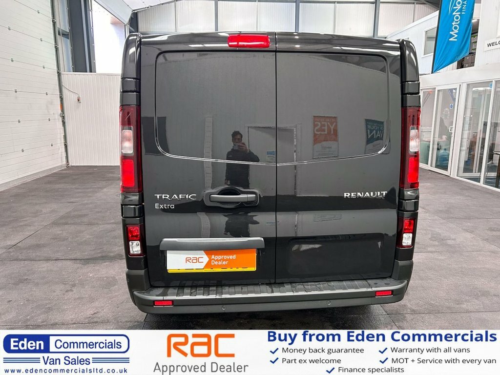Renault Trafic 2L Extra Black #5