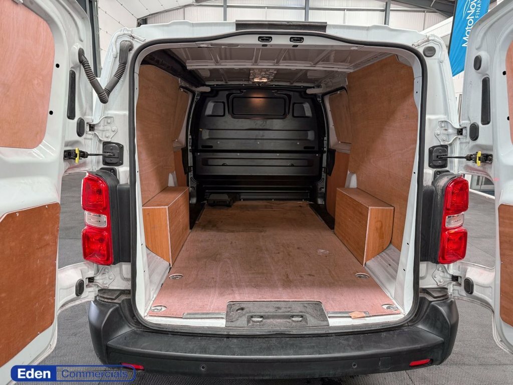 Vauxhall Vivaro 2L Prime 6Dr DS24AFN White #4