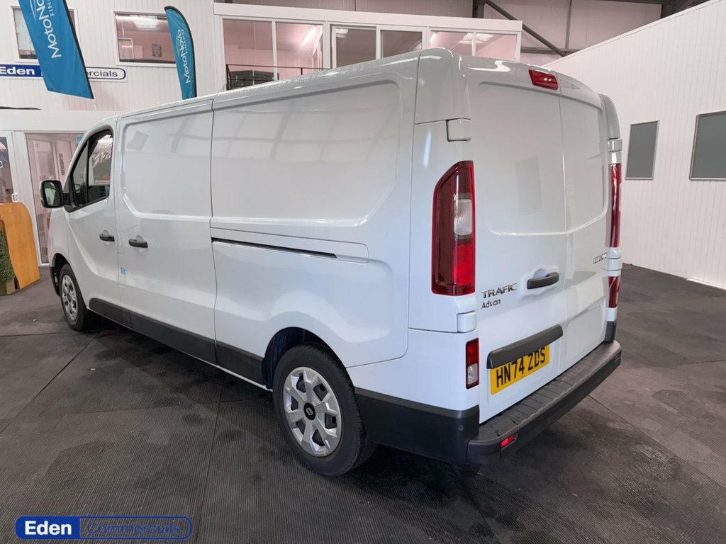 Renault Trafic 2L Advance HN74ZDS White #6