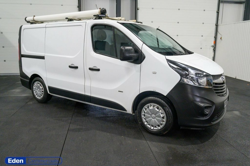 Vauxhall Vivaro Mpv White