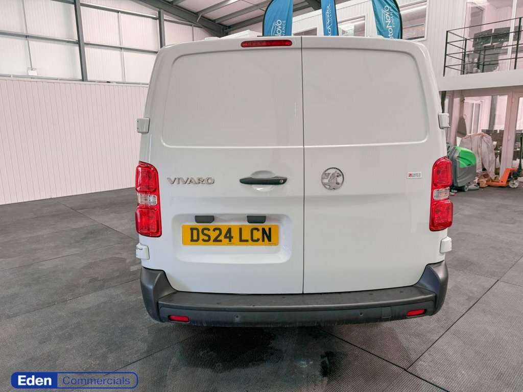 Vauxhall Vivaro 2L Prime 6Dr DS24LCN White #6