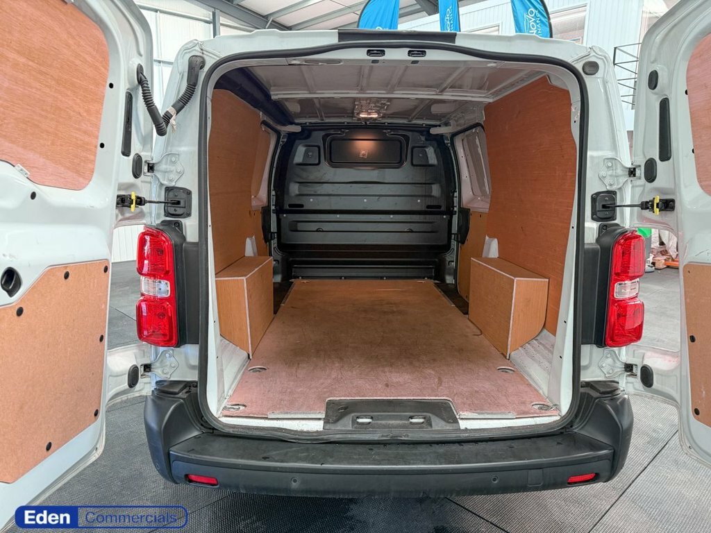 Vauxhall Vivaro 2L Prime 6Dr DS24LCN White #4