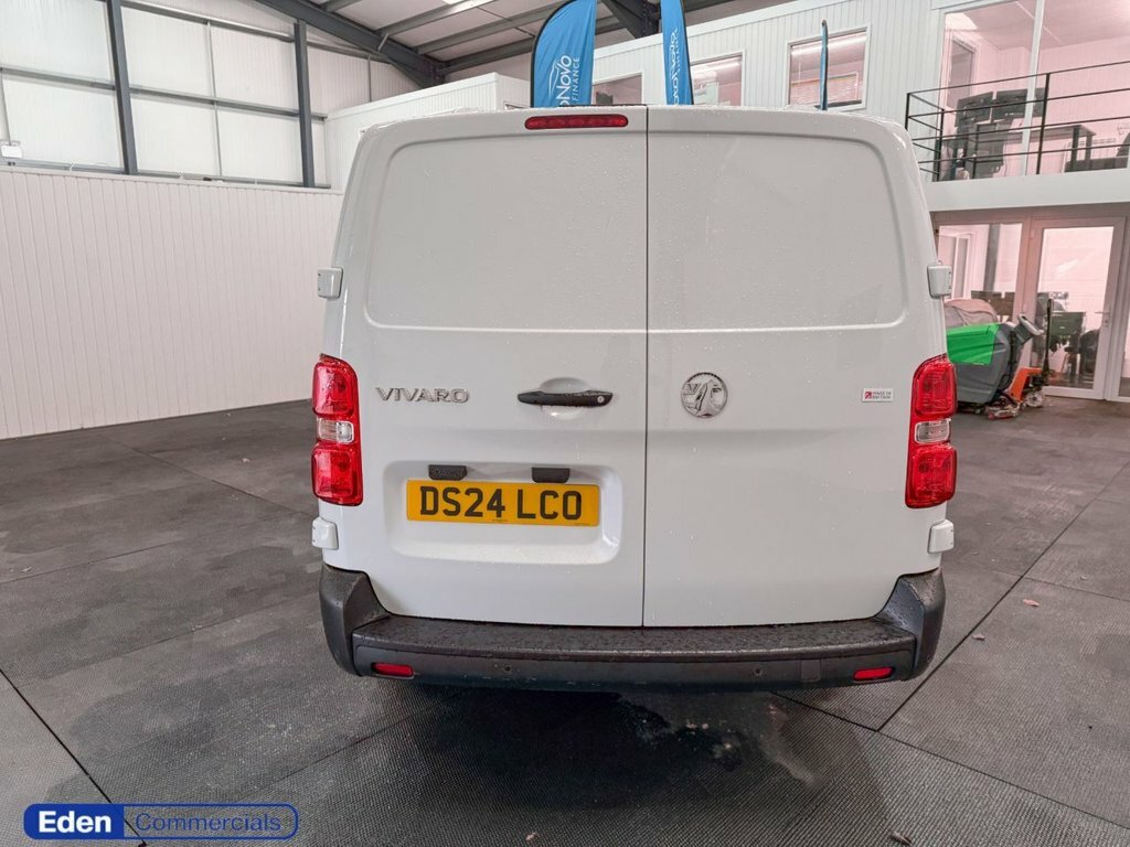 Vauxhall Vivaro 2L Prime 6Dr DS24LCO White #6