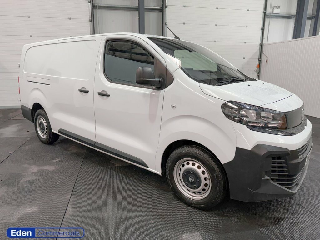 Vauxhall Vivaro 2L Prime 6Dr White