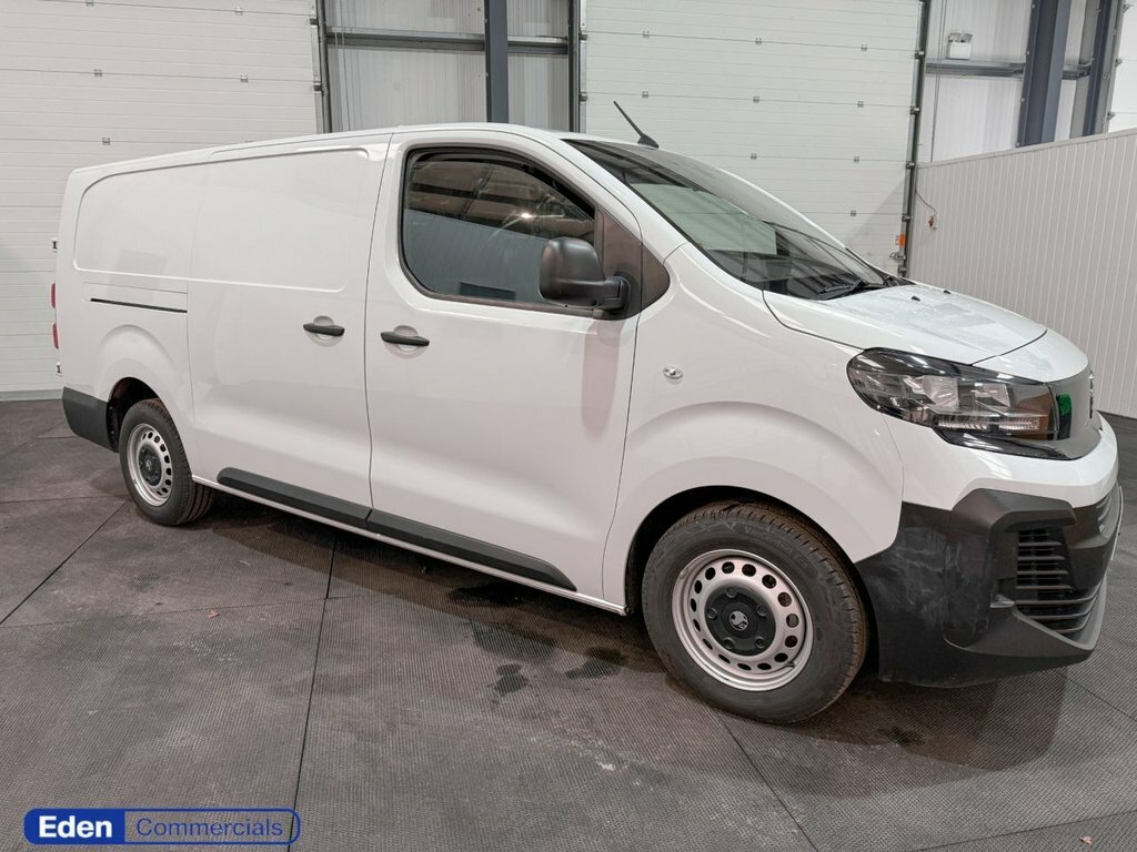 Vauxhall Vivaro 2L Prime 6Dr White