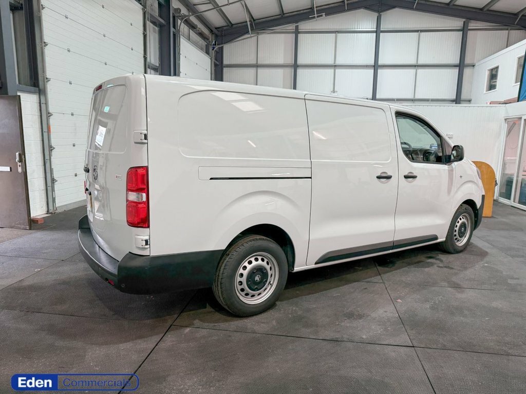 Vauxhall Vivaro 2L Prime 6Dr DS24KZY White #5