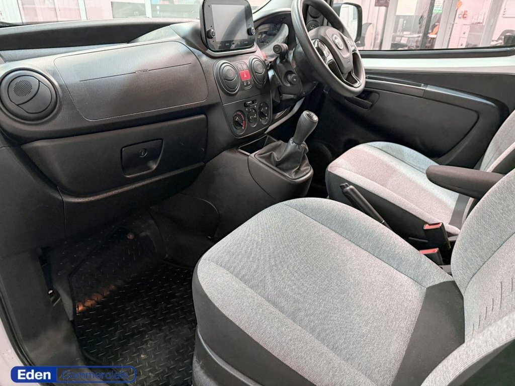 Fiat Fiorino Mpv White #3